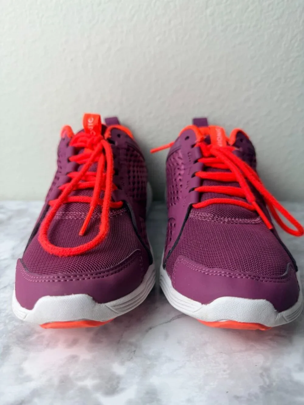 Vionic Womens Ingrid Purple Athletic Sneakers Size 5 With Orange Accents